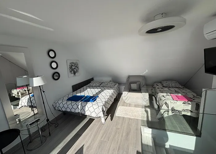 Dream House דירה *